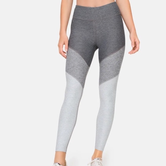 Outdoor Voices Springs 7/8 Legging in Gray - Picture 2 of 6
